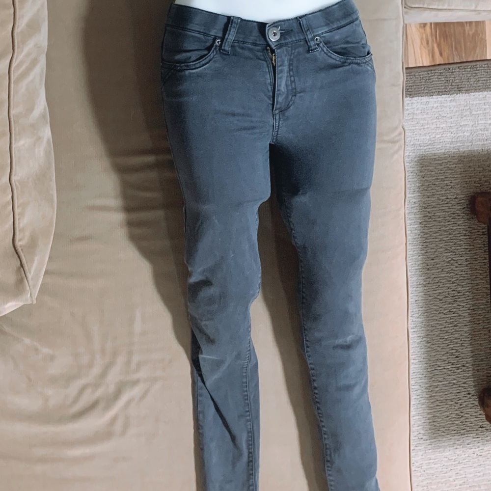 black skinny jeans